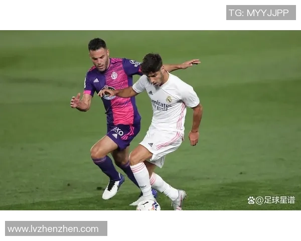 奥运会足球明星对决赛场激情碰撞展现运动精神与团队合作魅力