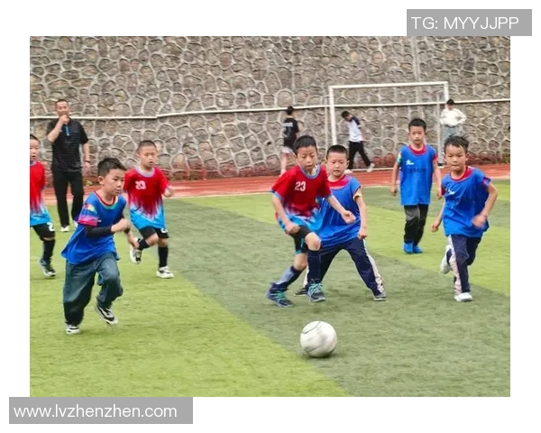 京西杯足球盛宴开启青少年才俊齐聚展现青春风采与竞技精神 京西杯足球盛宴开启青少年才俊齐聚展现青春风采与竞技精神