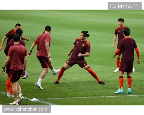 足球大师陪练球员助你提升技术水平与比赛能力的全新体验