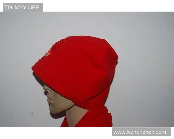 足球风围巾的魅力与时尚搭配指南让你在球场上尽显个性风采